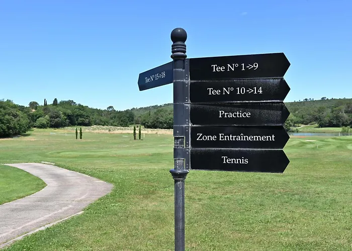 Mercure Brignoles Golf De Barbaroux & Spa