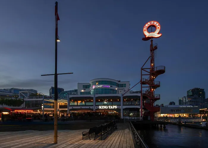 Coast Lonsdale Quay Hotel