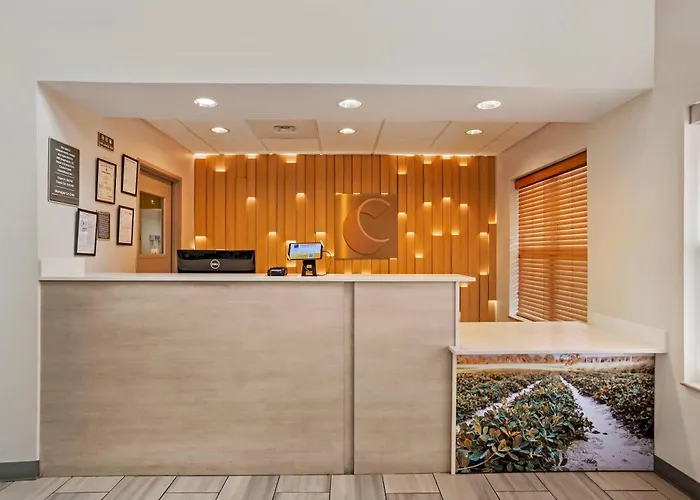 Comfort Inn & Suites Dothan Northside Plaza