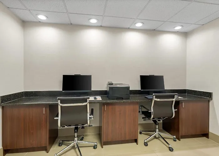 Comfort Suites Bethlehem Near Lehigh University And Lvi Airport