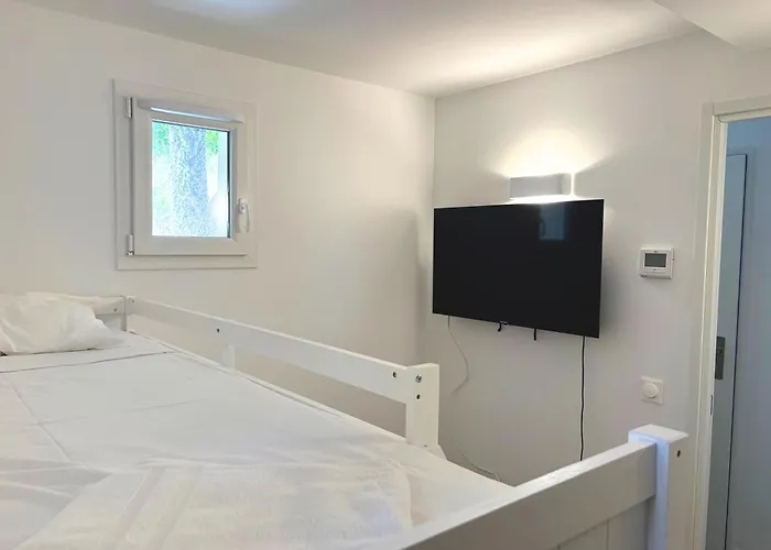 Hotel-Club Du Domaine D'Aiguebelle, Ussim Vacances