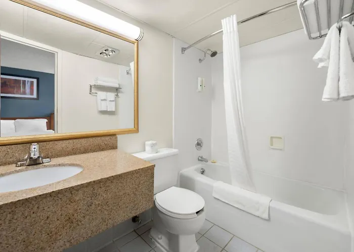 Quality Inn & Suites Black River Falls I-94