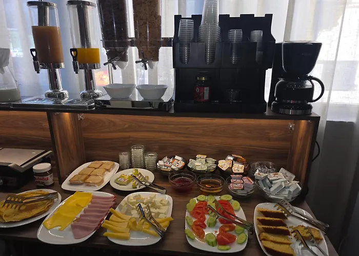 Haris Hotel & Suites