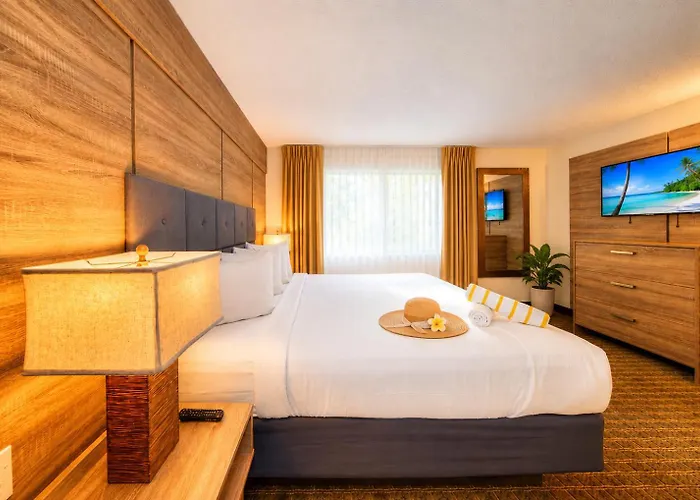 Club Lux Resort By The Beach