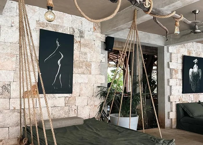 Hotel Makaaba Eco-Boutique