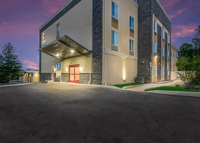Comfort Inn & Suites Harrisburg - Hershey West