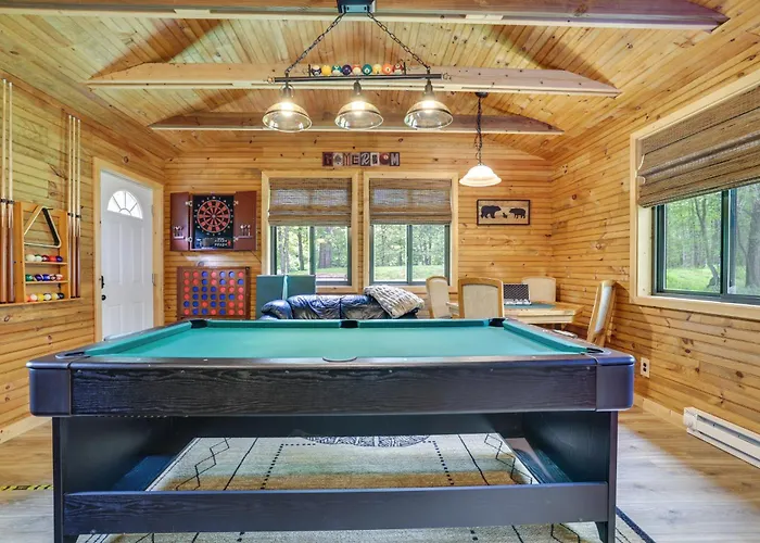 Cozy Bear Den Cabin | Game Room & Golf Cart