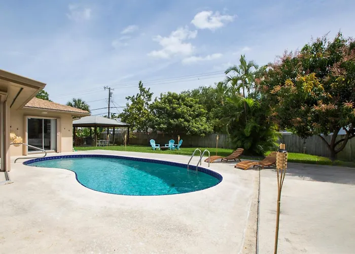 Casa Del Sol Pool Bungalow Sleeps 8 Near Beach