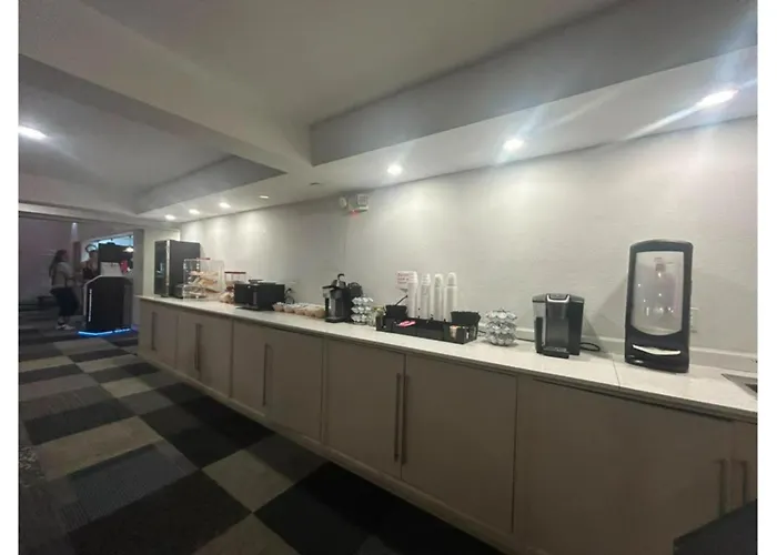 University Inn Of Carbondale By Hotel O