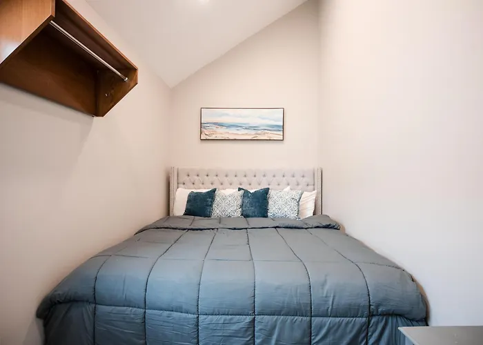 Coastal Sands Inn