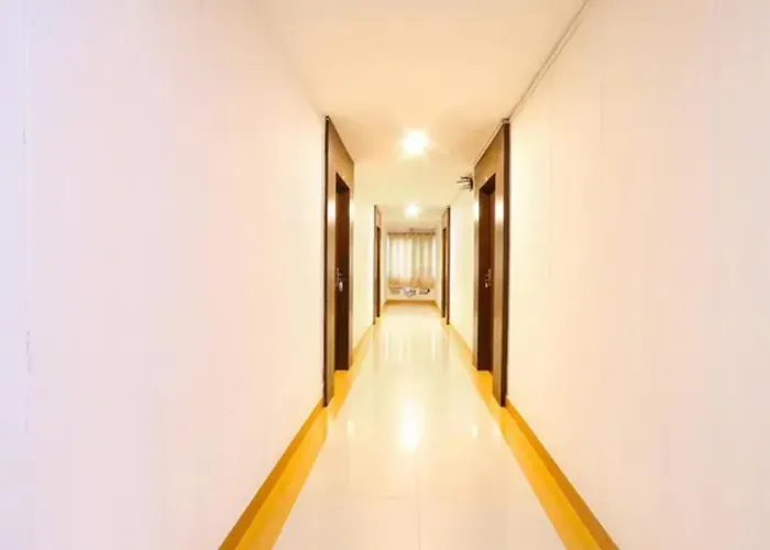 Fabhotel Blue Dawn Gachibowli - Nr Dlf Cyber City , Hyderabad