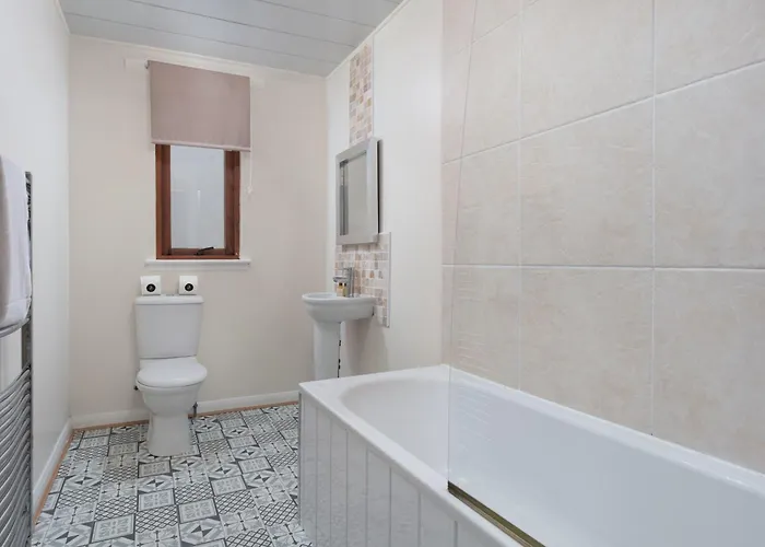 Prestwick Central - Donnini Apartments