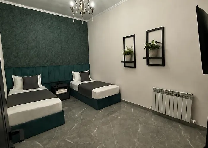 Yolyans Hotel