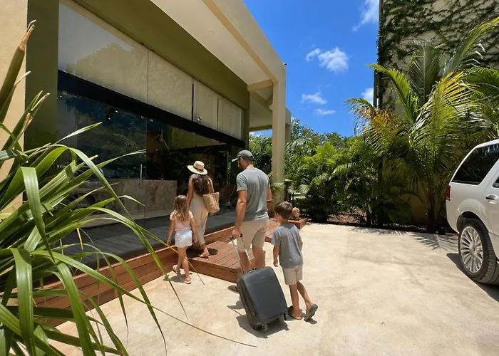 LOL-HA Hotel Boutique Aeropuerto Cancún