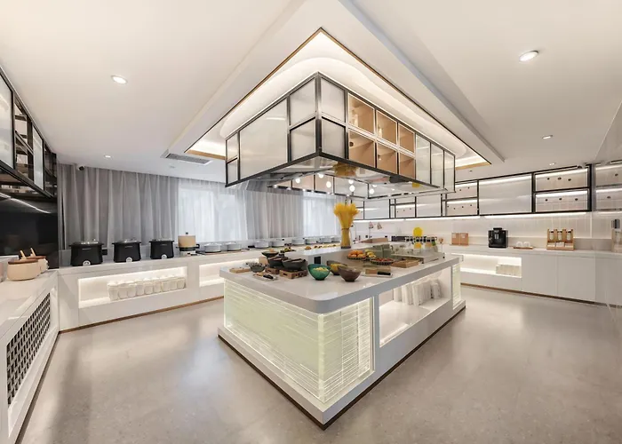 Atour Hotel Urumqi Zhongyinggong South Beijing Road