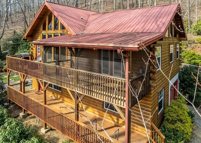 Bear Print Mountain Lodge