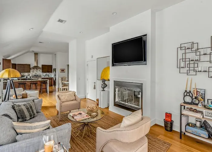 Modern On 9Th