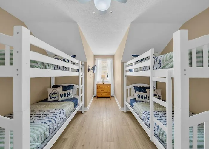 Dandy Sandy Sleeps 24 - Pets - Pools - Hot Tubs