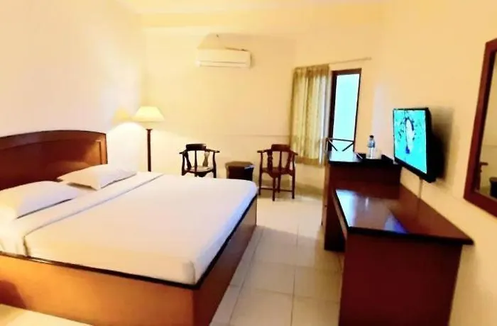 Alexander Hotel Tegal