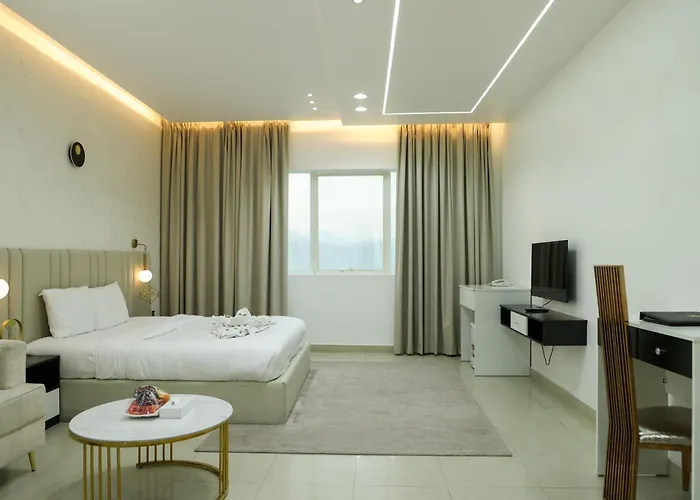 Clifton International Hotel