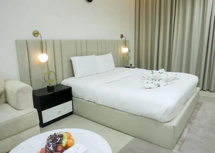 Clifton International Hotel