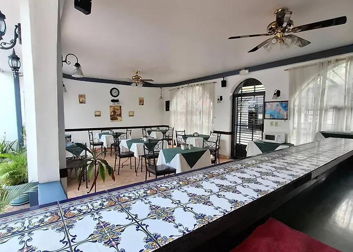 Hotel Santo Tomás