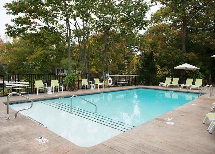 The Lodge On The Cove