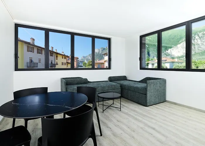 Rolly - Rooms & Restaurant