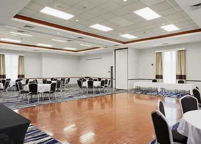 Comfort Suites Milwaukee Airport