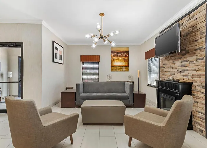 Quality Inn & Suites Beaumont