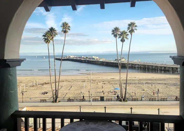 Casablanca Inn On The Beach