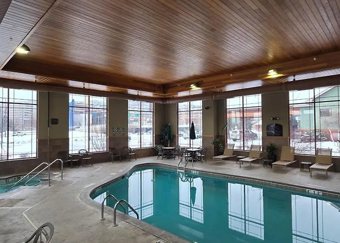Canal Park Lodge