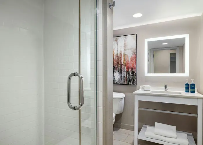 Four Points By Sheraton Charlotte - Lake Norman