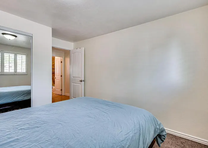 4 Mi To Olde Town Arvada! Dog-Friendly Home, Yard