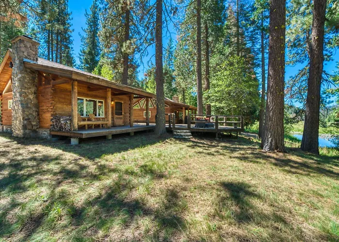 2 Riverfront Cabins, 200 Acres Near Plumas Forest