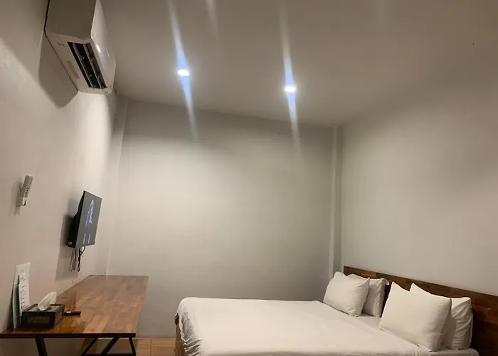 โรงแรมควีนส์
