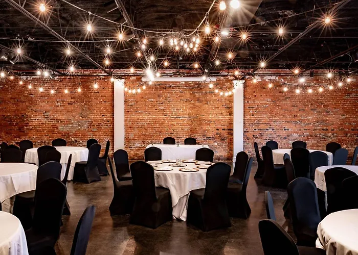 Inn On The Square, An Ascend Collection Hotel