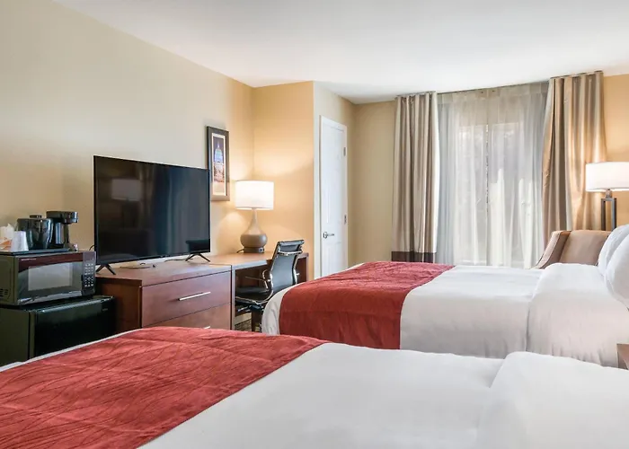Comfort Inn & Suites Harrisburg - Hershey West