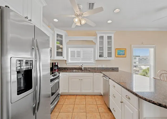 102 6Th St S-Downstairs Home