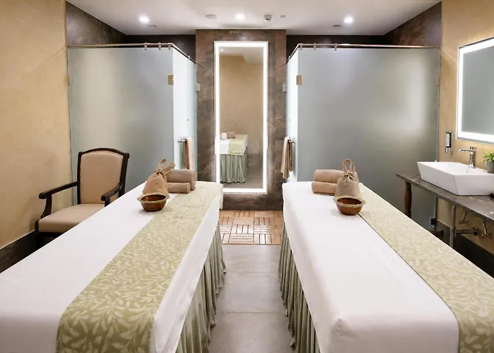 Gift City Club, A Member Of Radisson Individuals