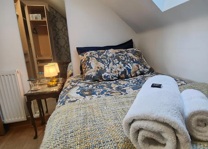Outlander Boutique B&B Only Adult Suite