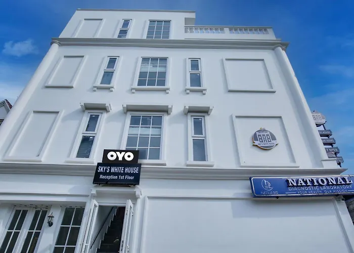 Hotel O Sky White House