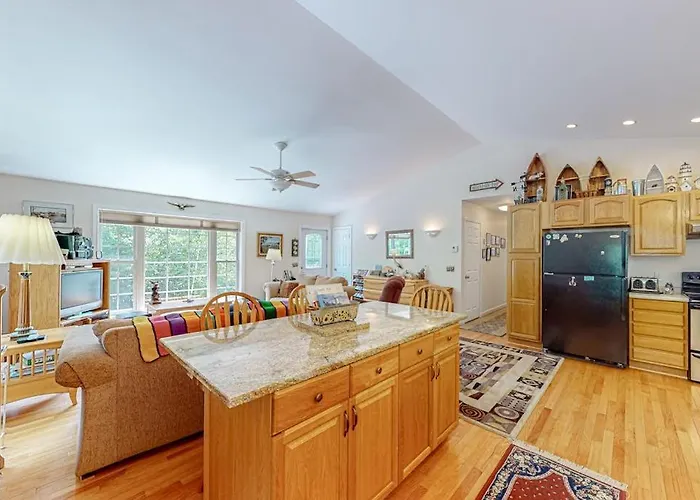 Inviting Dog-Friendly Home With Firepit & Ping-Pong - Near Acadia National Park