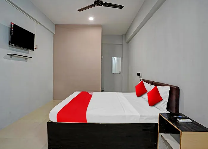 Oyo Flagship 81234 Hotel Velvet Rooms