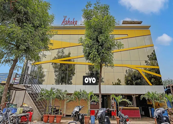Oyo Flagship The Ashoka Boarding And Lodging