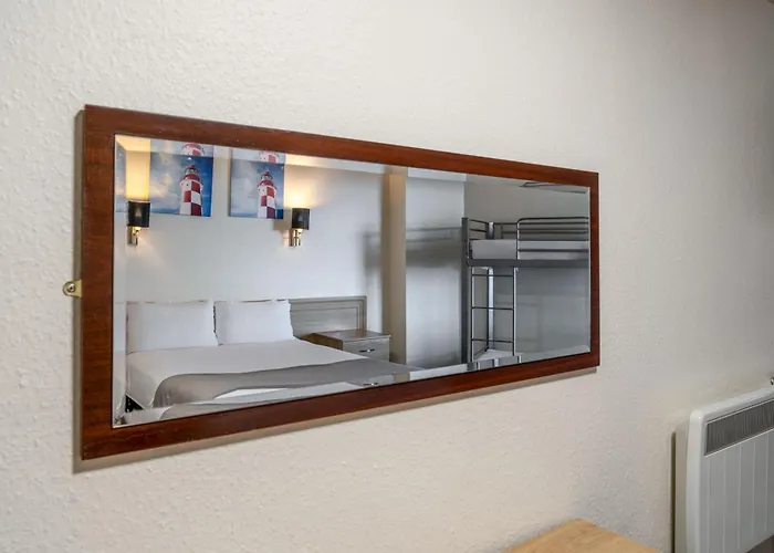 The Grand Burstin Hotel