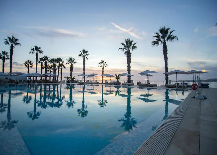 Dioscuri Bay Palace