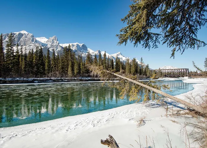 Coast Canmore Hotel & Conference Centre