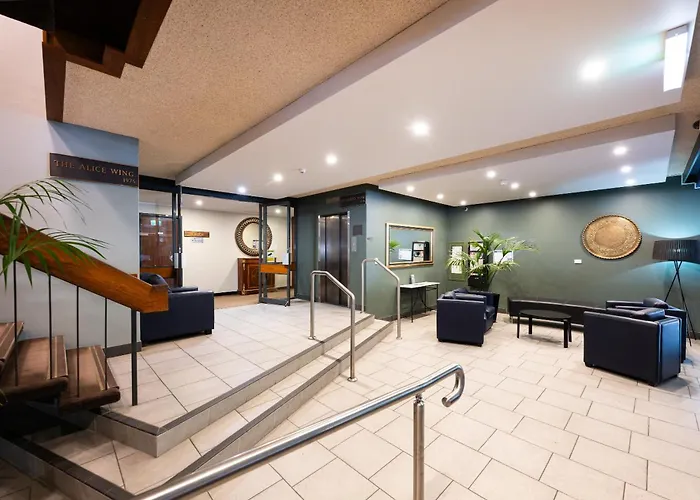 Belconnen Way Hotel & Serviced Apartments