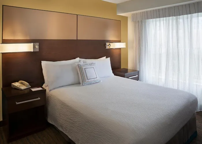 Cambridge Suites Mississauga
